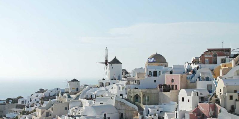 希希美亚58：以红色主题点燃时尚穿搭与美妆的灵感革命